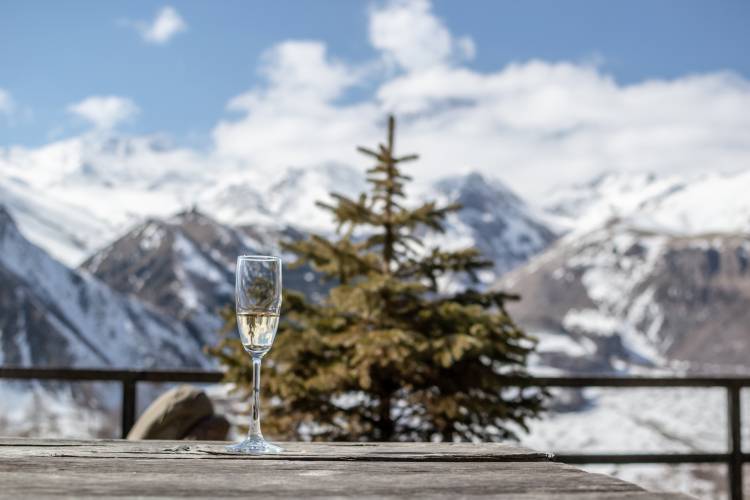 champagne glass in north lake tahoe